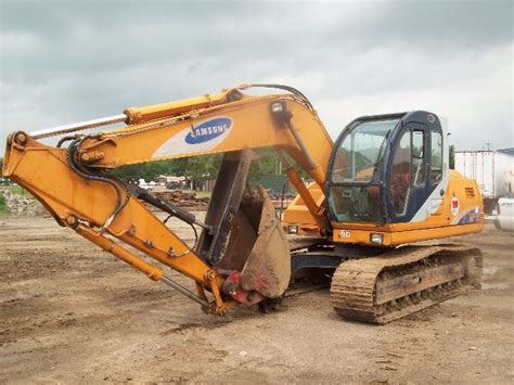 who makes samsung excavator